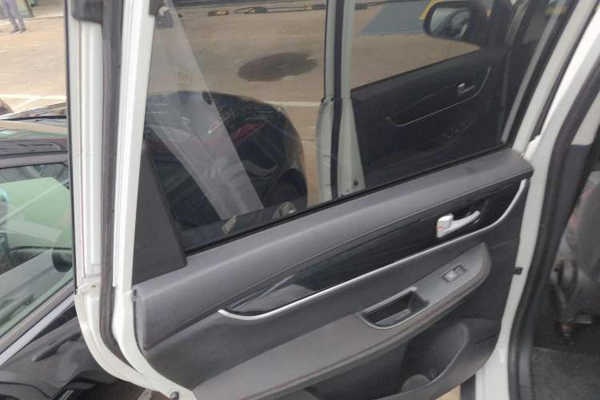 Used FORTHING SX6 2022 1.6L Manual Comfort Model Interior 8