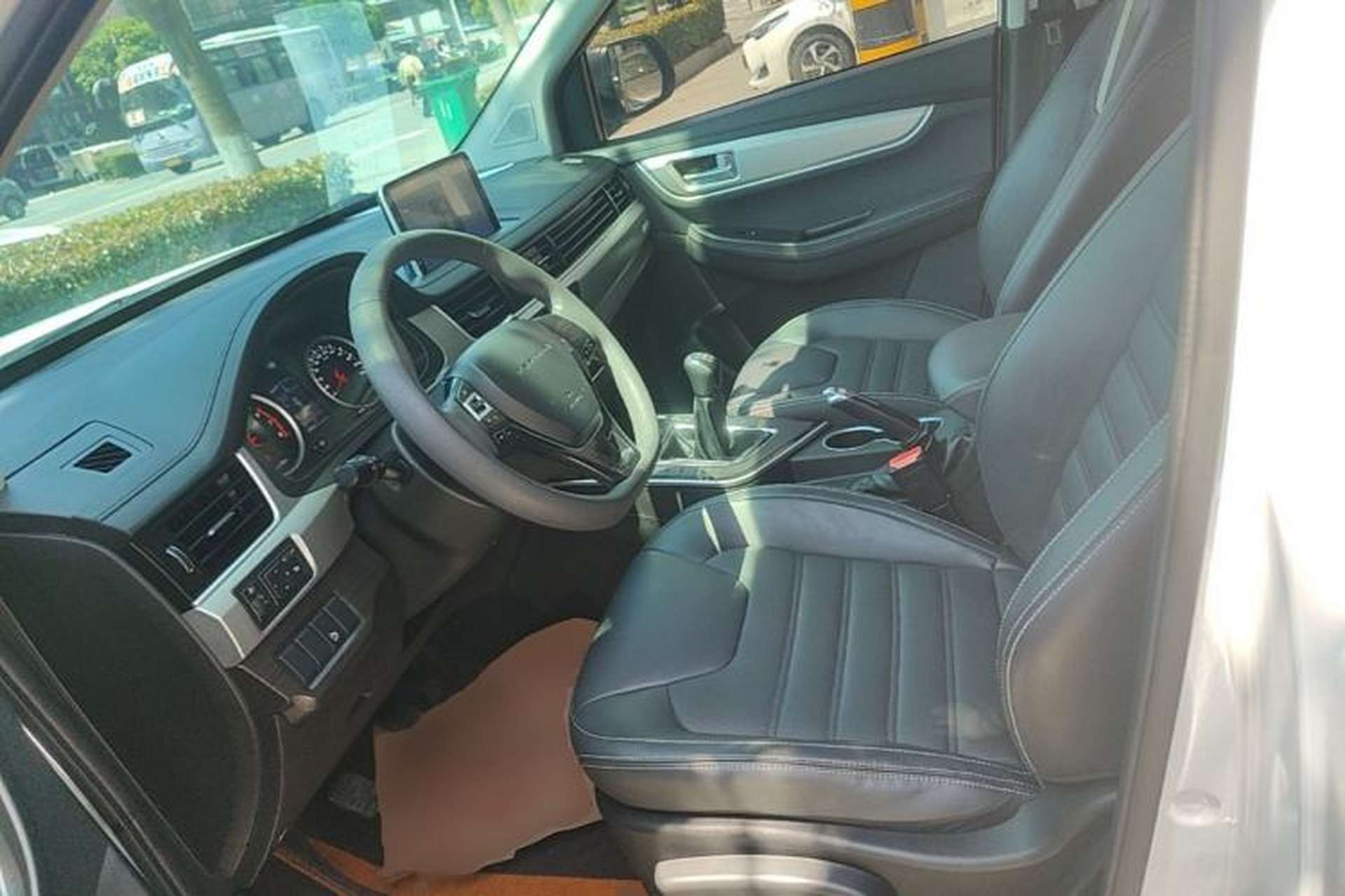 Used FORTHING SX6 2022 1.6L Manual Luxury Version Left Front Seat