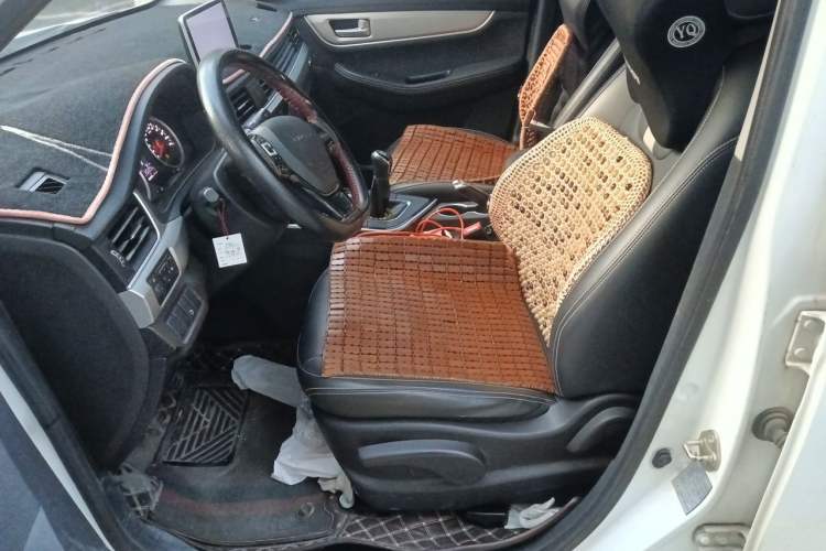 Used FORTHING SX6 2022 1.6L Manual Luxury Version – Youth Edition Left Front Seat