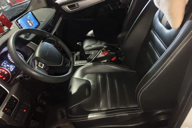 Used FORTHING SX6 2022 1.6L Manual Luxury Version Left Front Seat