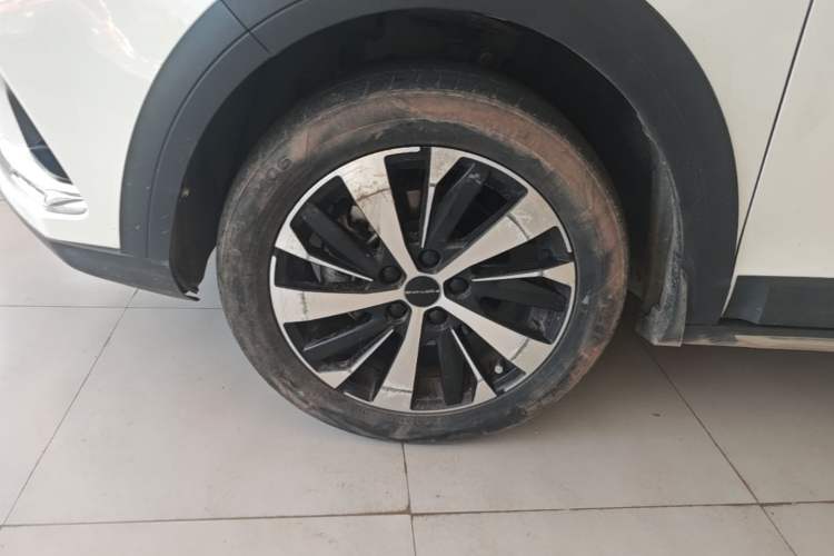 Used FORTHING SX6 2022 1.6L Manual Luxury Version Left Front Wheel Hub