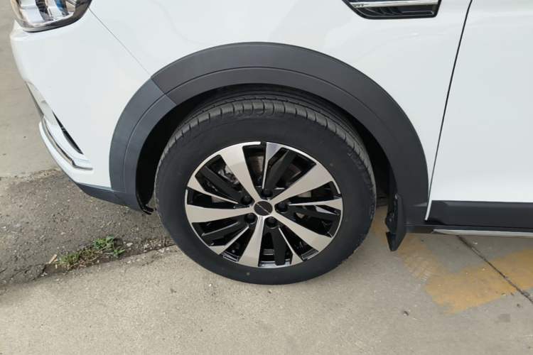 Used FORTHING SX6 2022 1.6L Manual Luxury Version – Youth Edition Left Front Wheel Hub