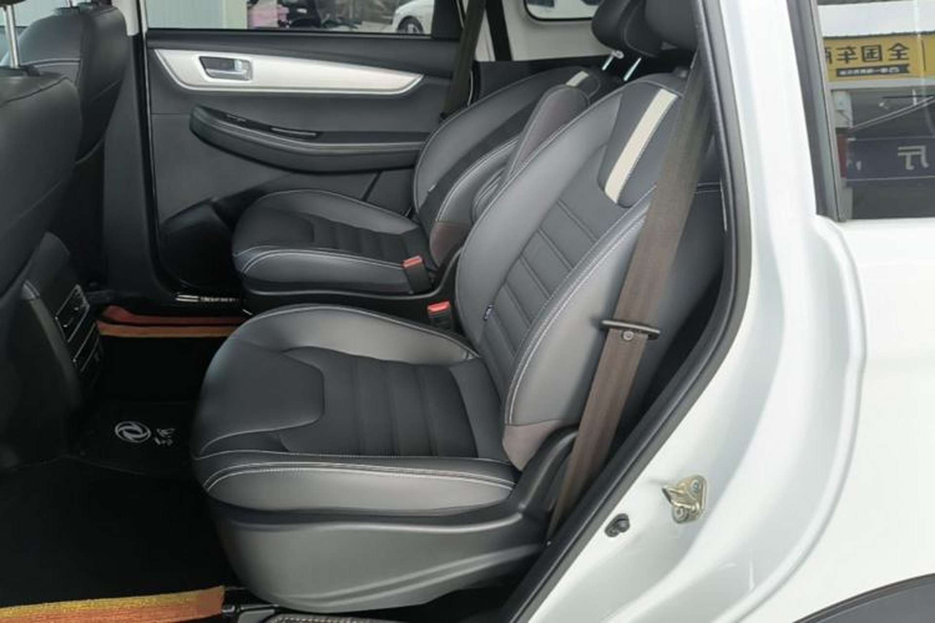 Used FORTHING SX6 2022 1.6L Manual Luxury Version – Youth Edition Left Rear Seat