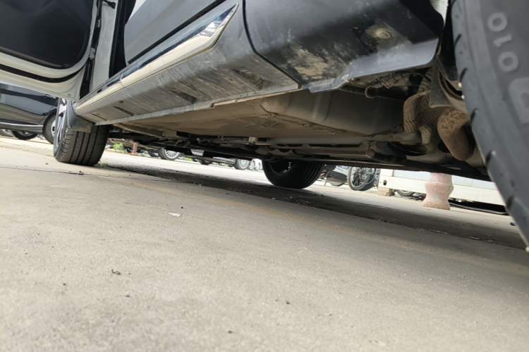 Used FORTHING SX6 2022 1.6L Manual Luxury Version – Youth Edition Left Side Sill