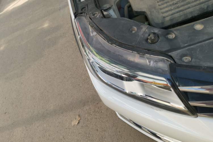 Used FORTHING SX6 2022 1.6L Manual Luxury Version – Youth Edition Right Front Headlight