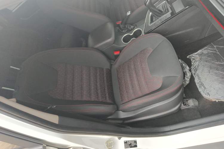 Used FORTHING SX6 2022 1.6L Manual Comfort Model Right Front Seat