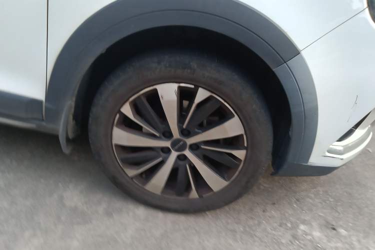 Used FORTHING SX6 2022 1.6L Manual Luxury Version – Youth Edition Right Front Wheel Hub