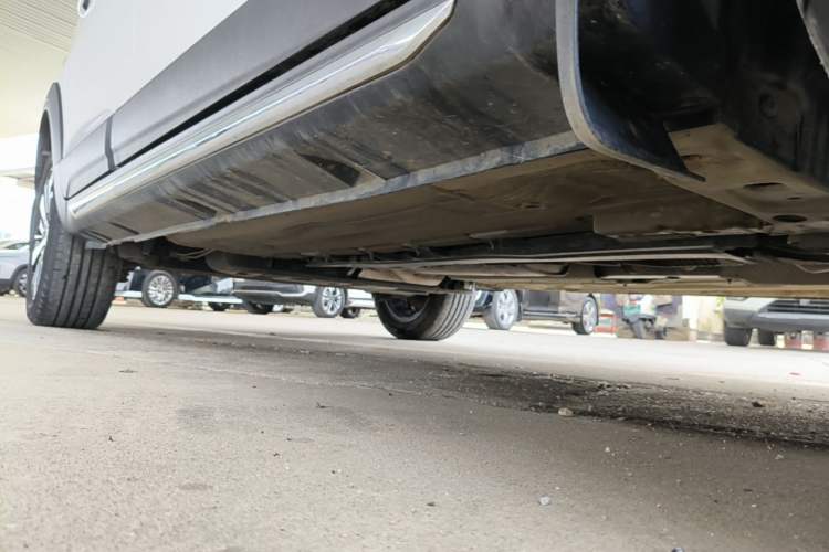 Used FORTHING SX6 2022 1.6L Manual Luxury Version – Youth Edition Right Side Sill