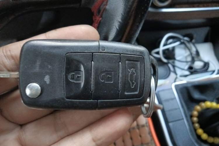 Used FORTHING SX6 2022 1.6L Manual Luxury Version – Youth Edition Vehicle Key