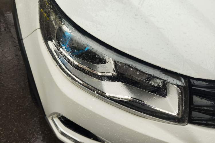 Used FORTHING SX6 2023 1.6L Manual Comfort Model Right Front Headlight