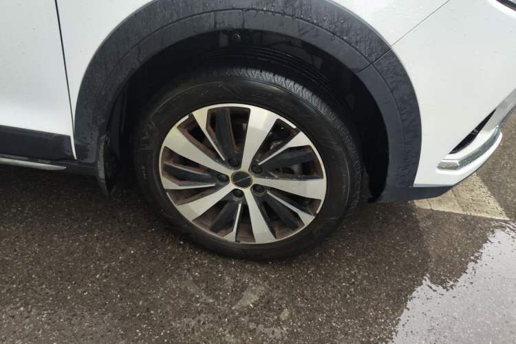Used FORTHING SX6 2023 1.6L Manual Comfort Model Right Front Wheel Hub
