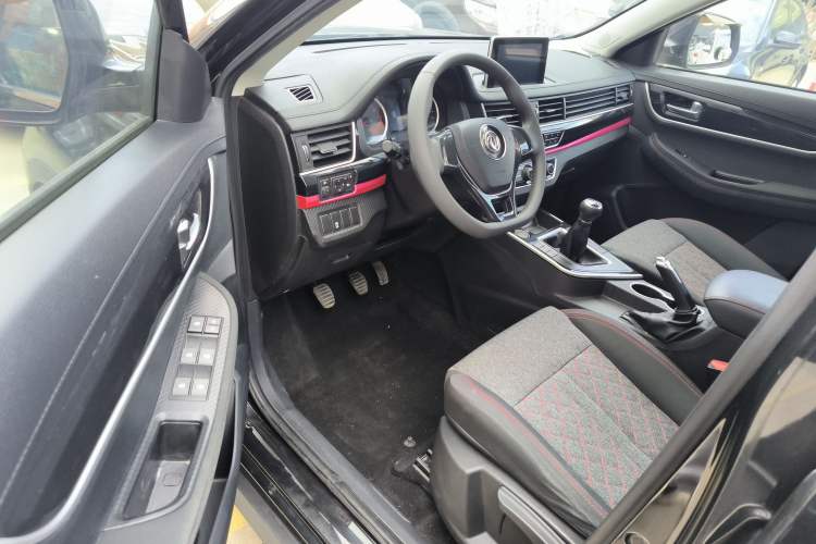 Used FORTHING T5 2020 1.6L Manual Comfort Model China VI Standard Driver Seat