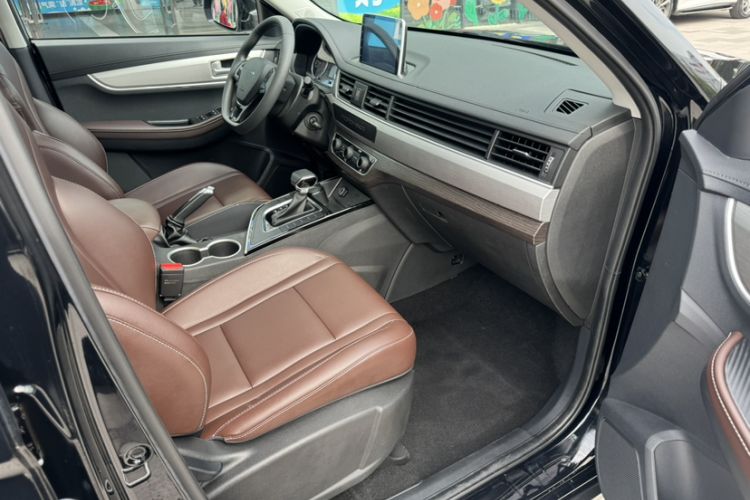 Used FORTHING T5 2022 Shengshi Edition 1.5T Automatic Dream Version Five Seats Interior 2