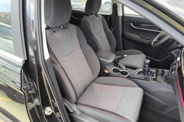 Used FORTHING T5 2020 1.6L Manual Comfort Model China VI Standard Right Front Seat