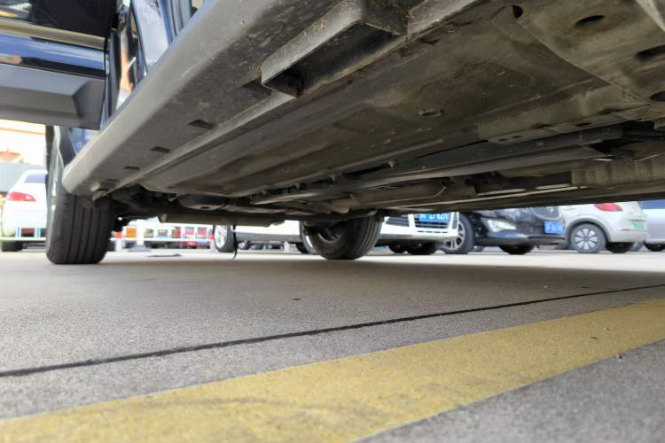 Used FORTHING T5 2020 1.6L Manual Comfort Model China VI Standard Right Side Sill