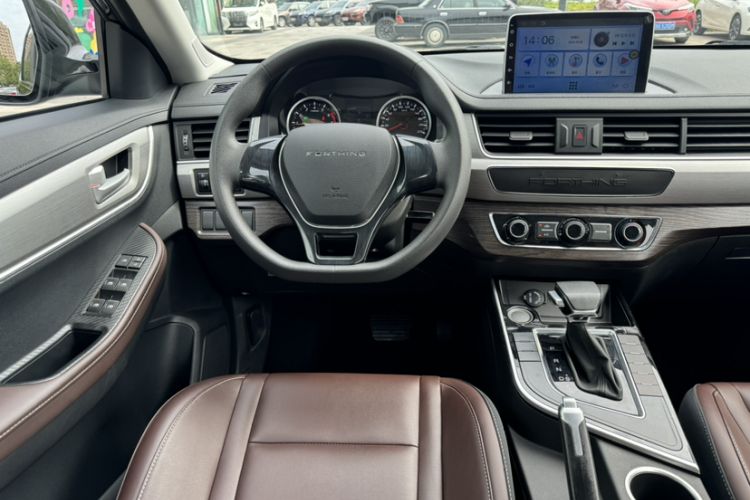 Used FORTHING T5 2022 Shengshi Edition 1.5T Automatic Dream Version Five Seats Steering Wheel