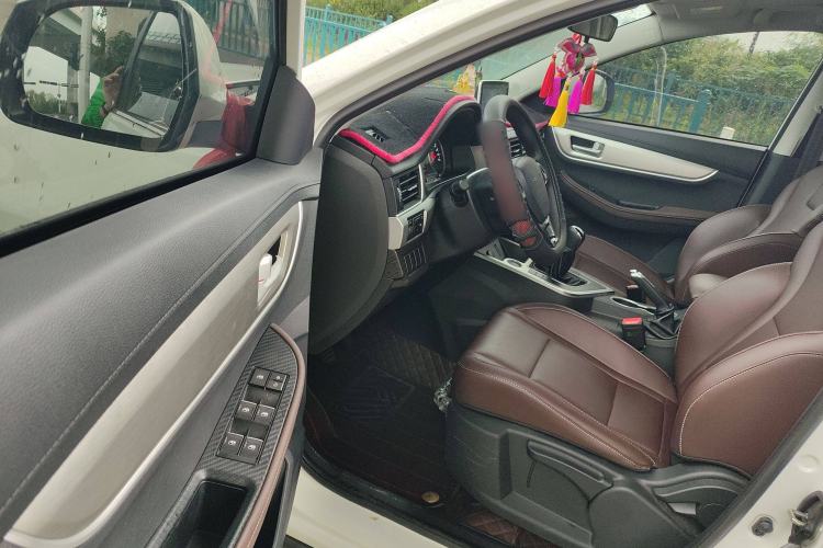 Used FORTHING T5 2023 Grand Edition 1.6L Manual Dream Version Five Seats Driver Seat
