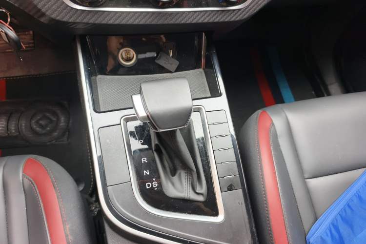 Used FORTHING T5 2021 1.5T Automatic Comfort Version Gear Lever