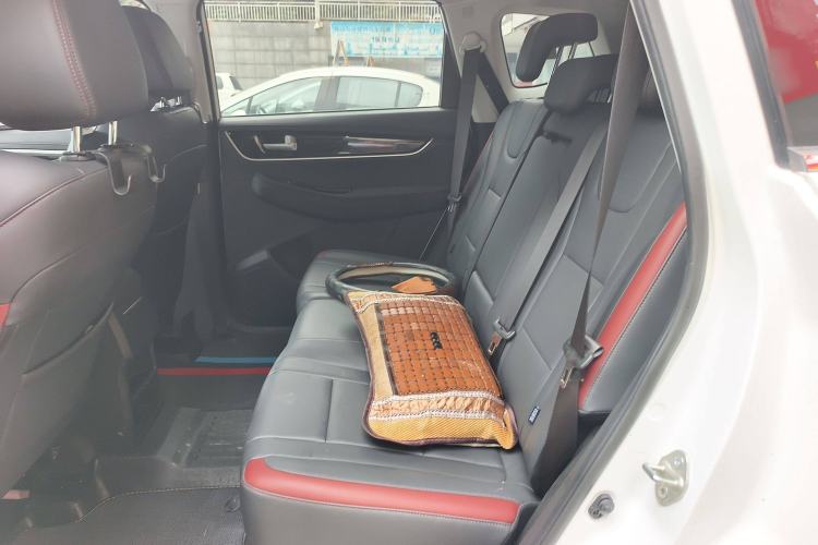 Used FORTHING T5 2021 1.5T Automatic Comfort Version Interior 4