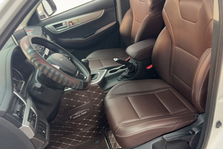 Used FORTHING T5 2022 Grand Edition 1.6L Manual Dream-Chasing Five-Seat Model Left Front Seat