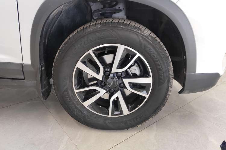 Used FORTHING T5 2021 1.5T Automatic Comfort Version Right Front Wheel Hub
