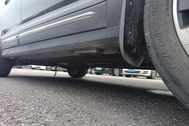 Used FORTHING T5 2018 230T CVT Zhiyue Trim Chassis Front Right