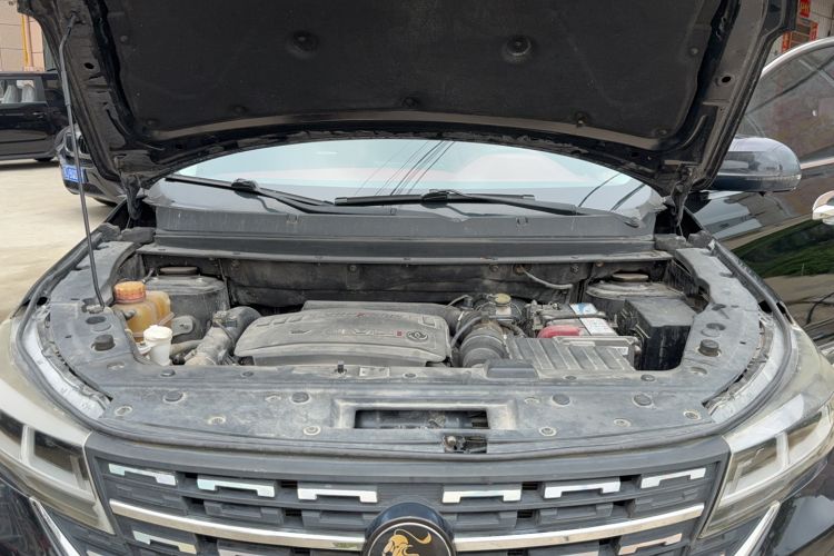 Used FORTHING T5 2018 300T DCT Smart Version Engine Bay