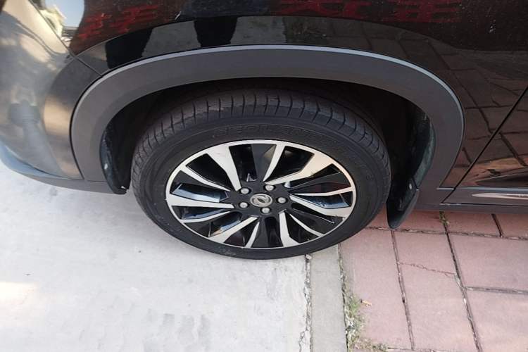Used FORTHING T5 2018 230T Manual Smart Enjoyment Model Left Front Wheel Hub