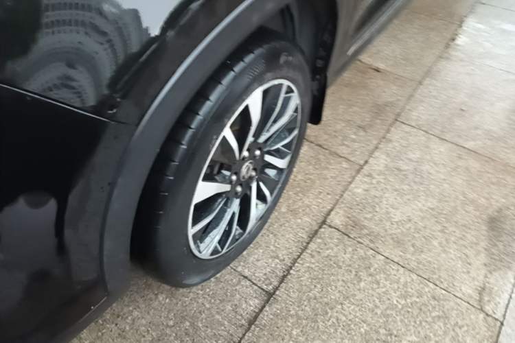 Used FORTHING T5 2018 300T DCT Smart Enjoyment Version Left Front Wheel Hub