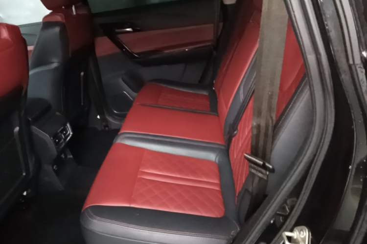 Used FORTHING T5 2018 300T DCT Smart Enjoyment Version Left Rear Seat