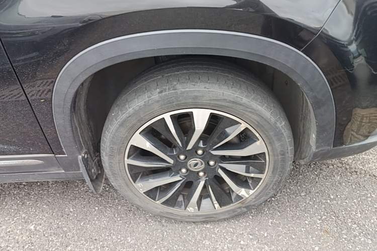 Used FORTHING T5 2018 230T CVT Zhiyue Trim Right Front Wheel Hub