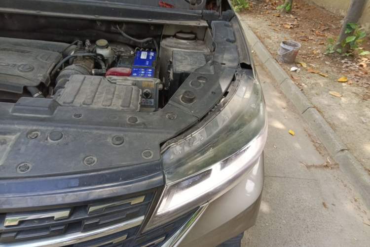 Used FORTHING T5 2018 300T DCT Smart Version Engine Bay Left
