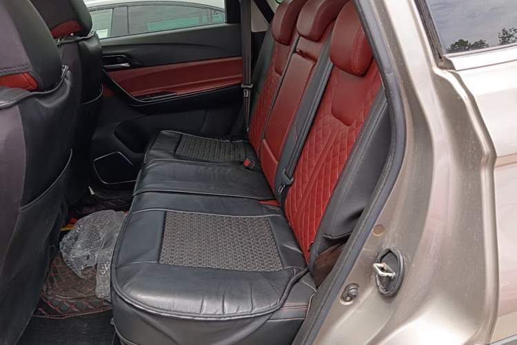 Used FORTHING T5 2018 230T CVT Smart Enjoyment Version Left Rear Seat