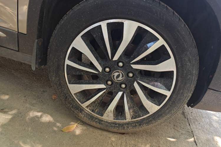 Used FORTHING T5 2018 300T DCT Smart Version Right Front Wheel Hub