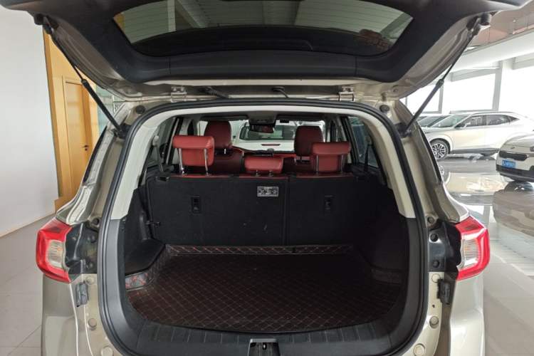 Used FORTHING T5 2018 230T CVT Smart Enjoyment Version Trunk