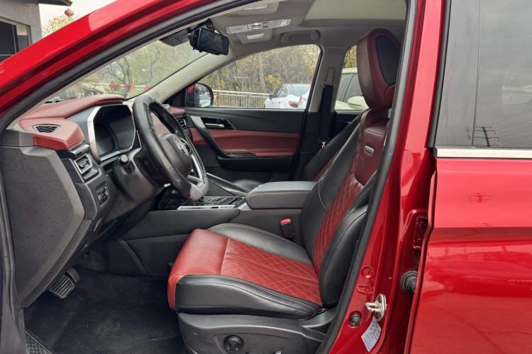 Used FORTHING T5 2018 300T DCT Smart Version Interior 2