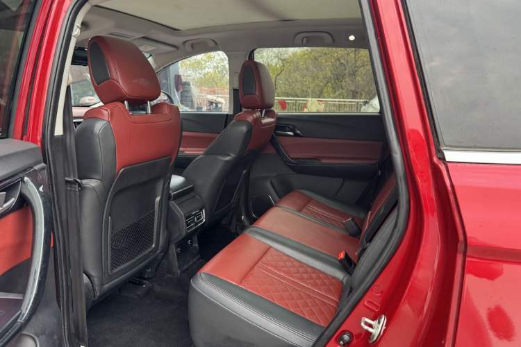Used FORTHING T5 2018 300T DCT Smart Version Interior 3
