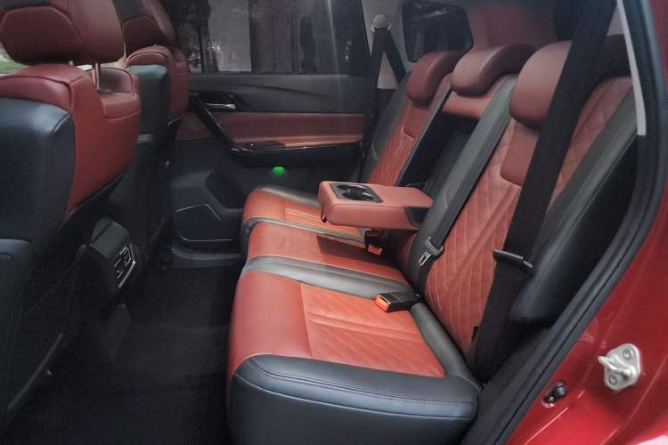 Used FORTHING T5 2018 230T CVT Smart Enjoyment Version Interior 3
