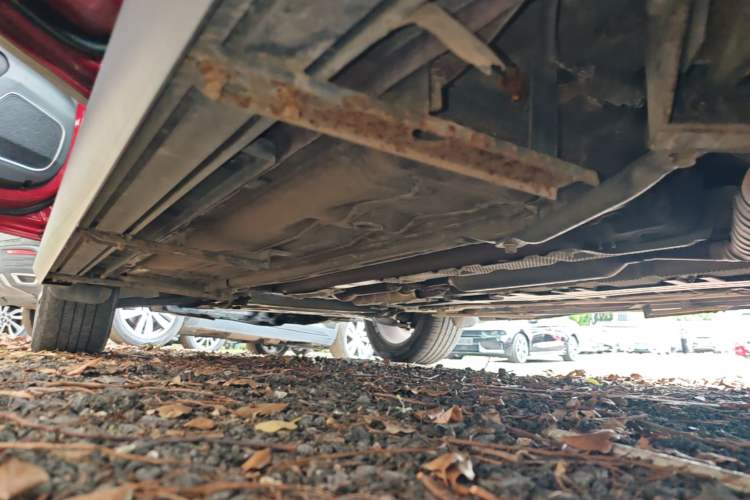 Used FORTHING T5 2018 230T CVT Zhiyue Trim Left Side Sill