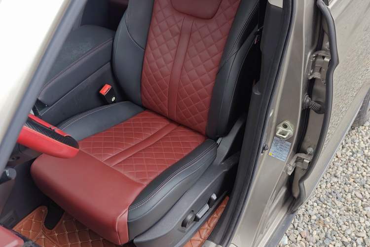 Used FORTHING T5 2018 300T DCT Smart Enjoyment Version Driver Seat