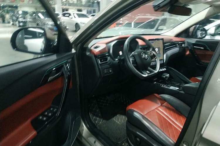 Used FORTHING T5 2018 300T DCT Smart Version Driver Seat