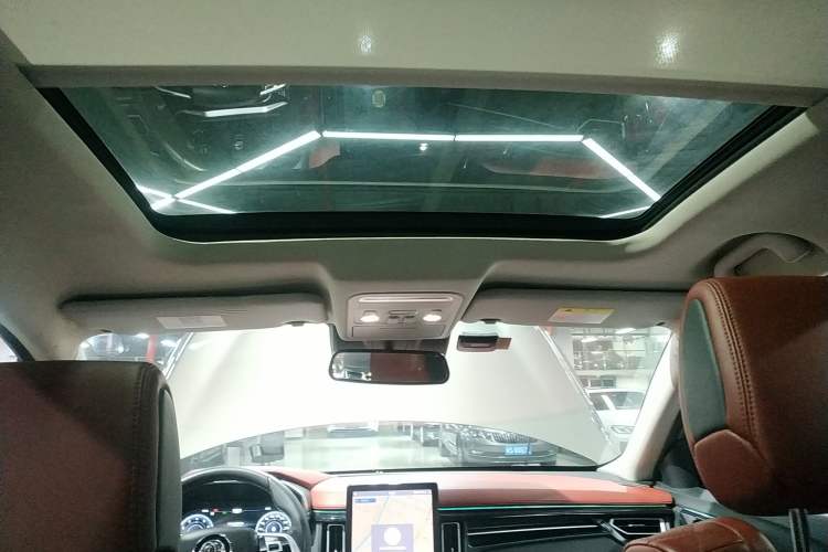 Used FORTHING T5 2018 300T DCT Smart Version Headliner