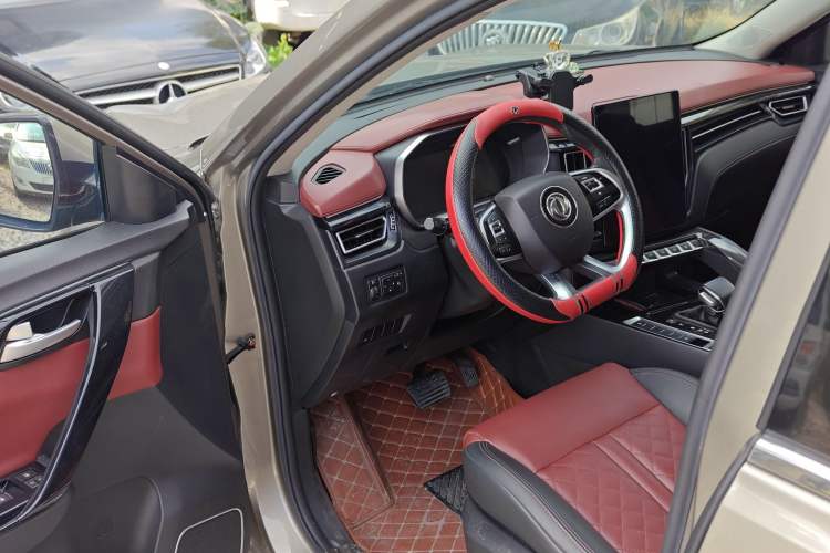 Used FORTHING T5 2018 300T DCT Smart Enjoyment Version Interior 2