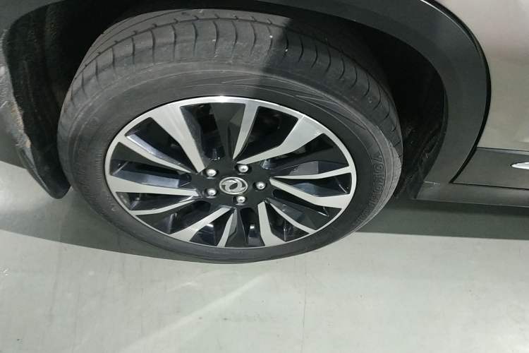 Used FORTHING T5 2018 300T DCT Smart Version Right Rear Wheel Hub
