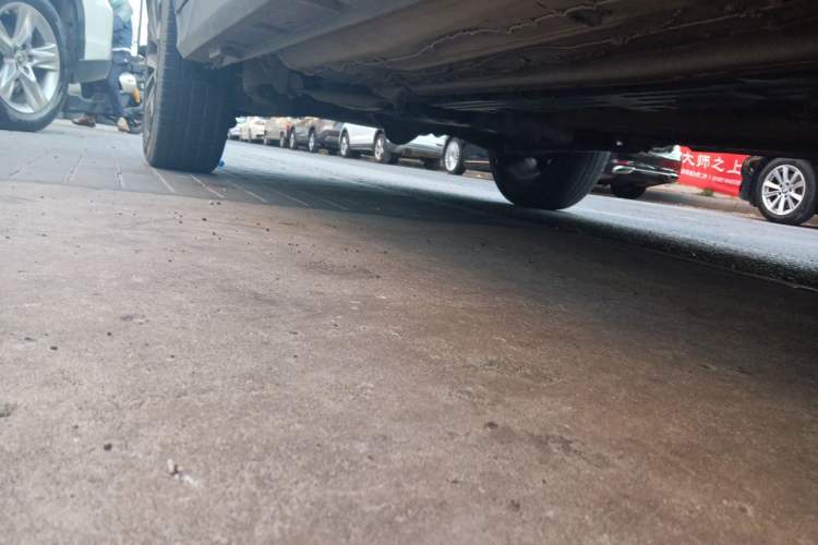 Used FORTHING T5 2018 230T CVT Zhiyue Trim Chassis Front Right