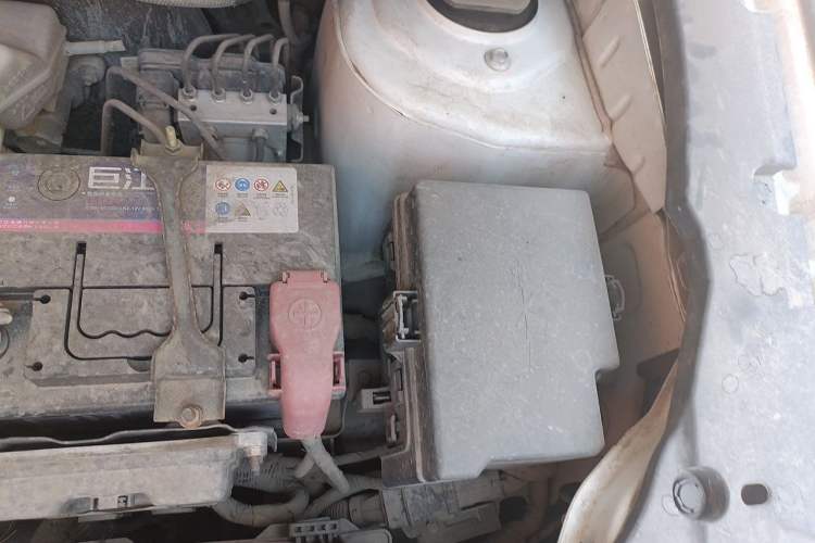 Used FORTHING T5 2018 230T CVT ZhiZun Edition Engine Bay Left