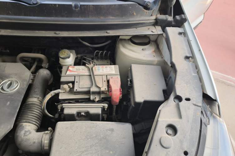 Used FORTHING T5 2018 230T Manual Smart Edition Engine Bay Left