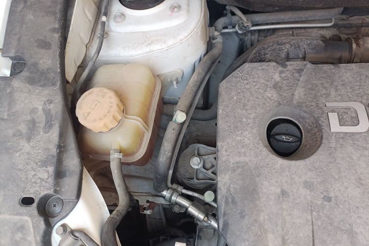 Used FORTHING T5 2018 230T CVT ZhiZun Edition Engine Bay Right