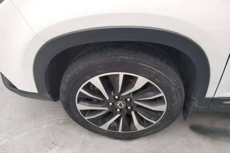 Used FORTHING T5 2018 230T CVT Zhiyue Trim Left Front Wheel Hub