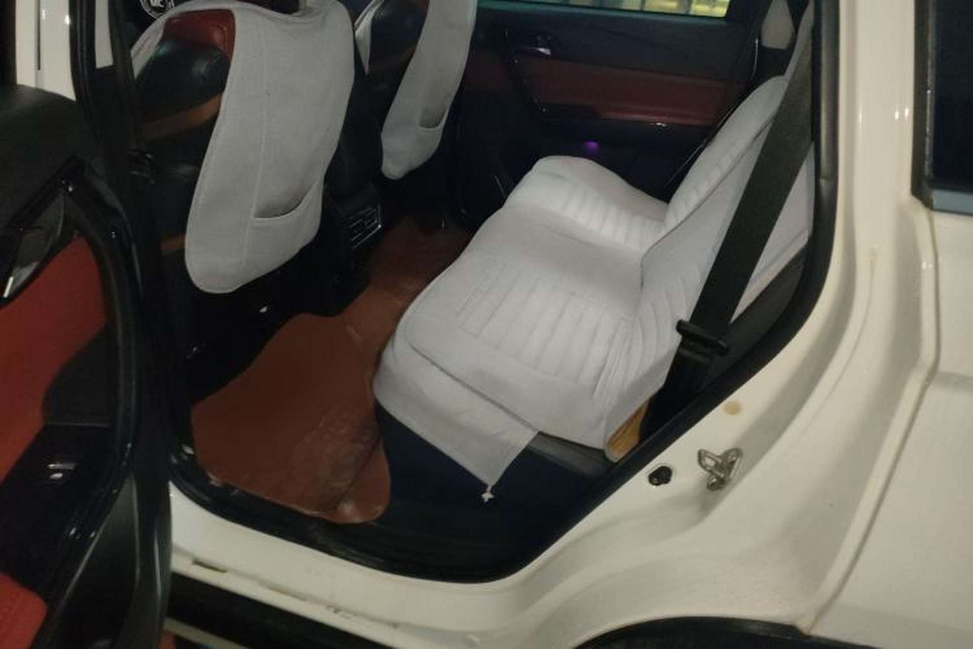 Used FORTHING T5 2018 300T DCT Smart Version Left Rear Seat